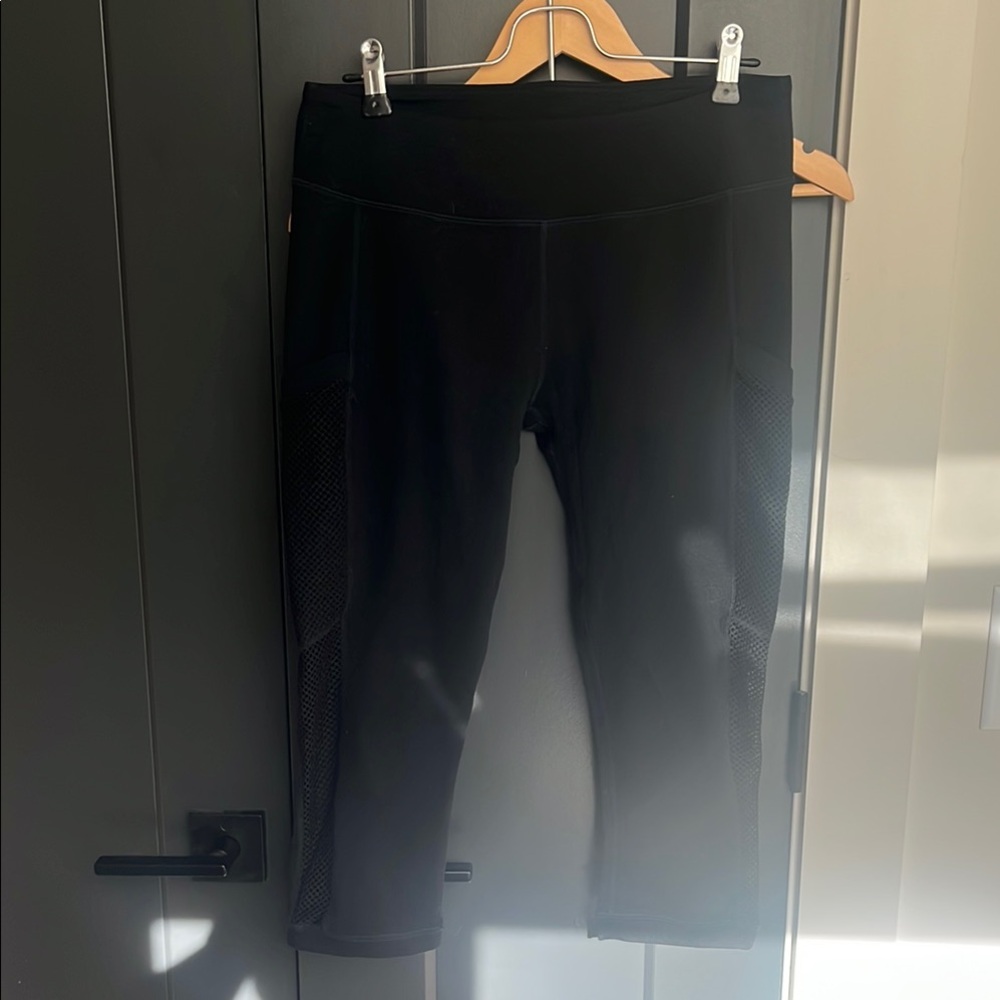 Fabletics Black Cropped Leggings